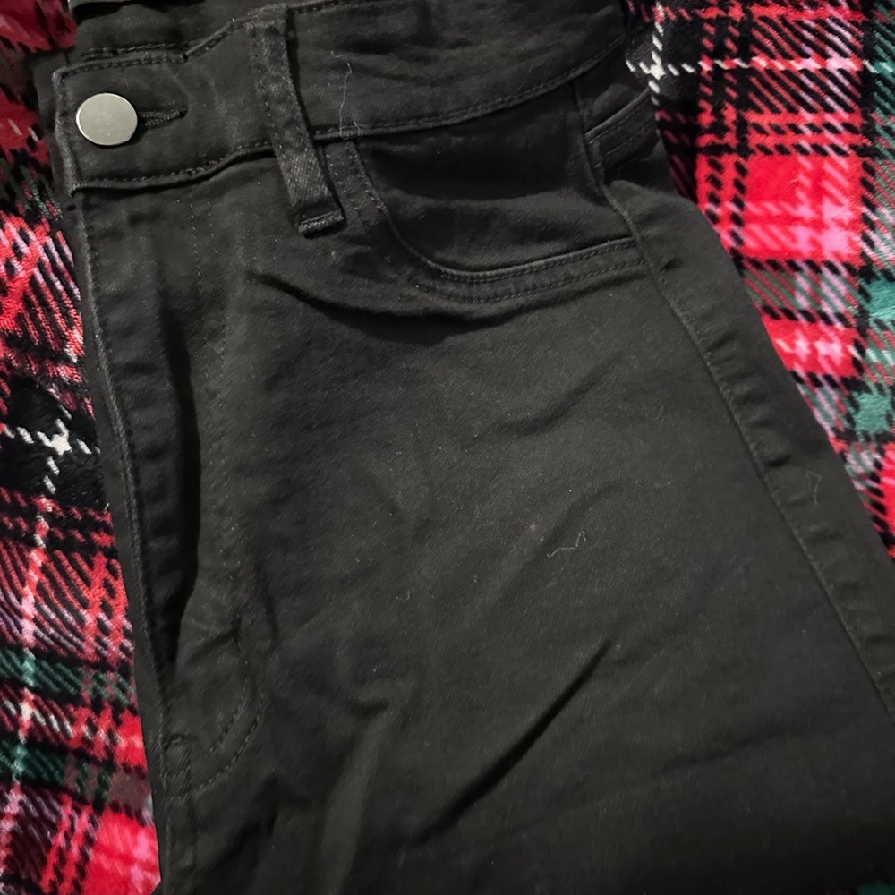 Black high waited skinny jeans from Fashionova